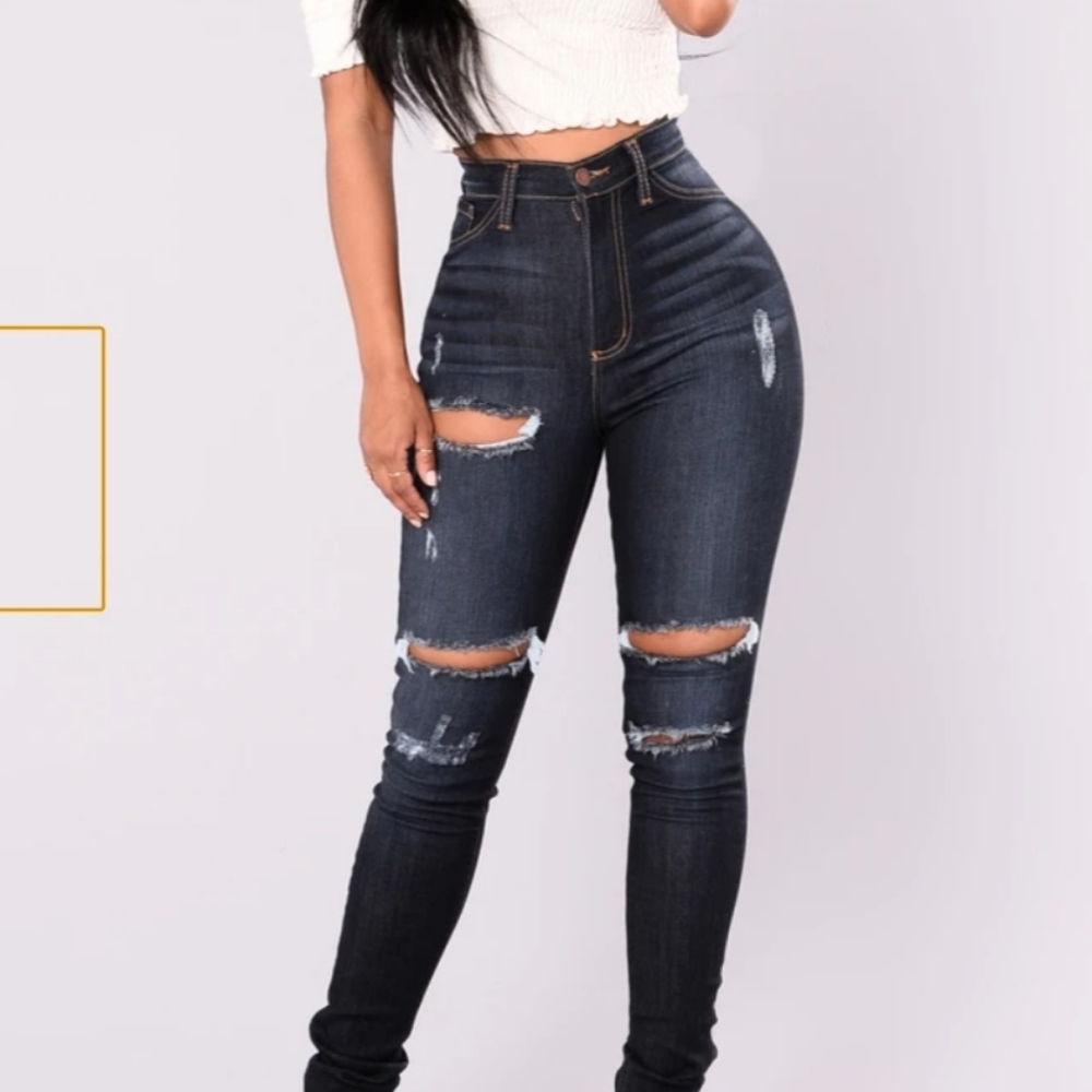 Highwasited ripped dark wash jeans